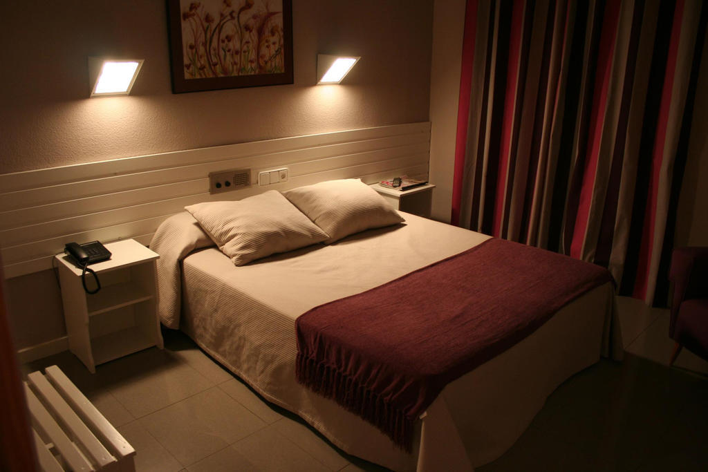 Hotel Fidalgo Calamocha Room photo