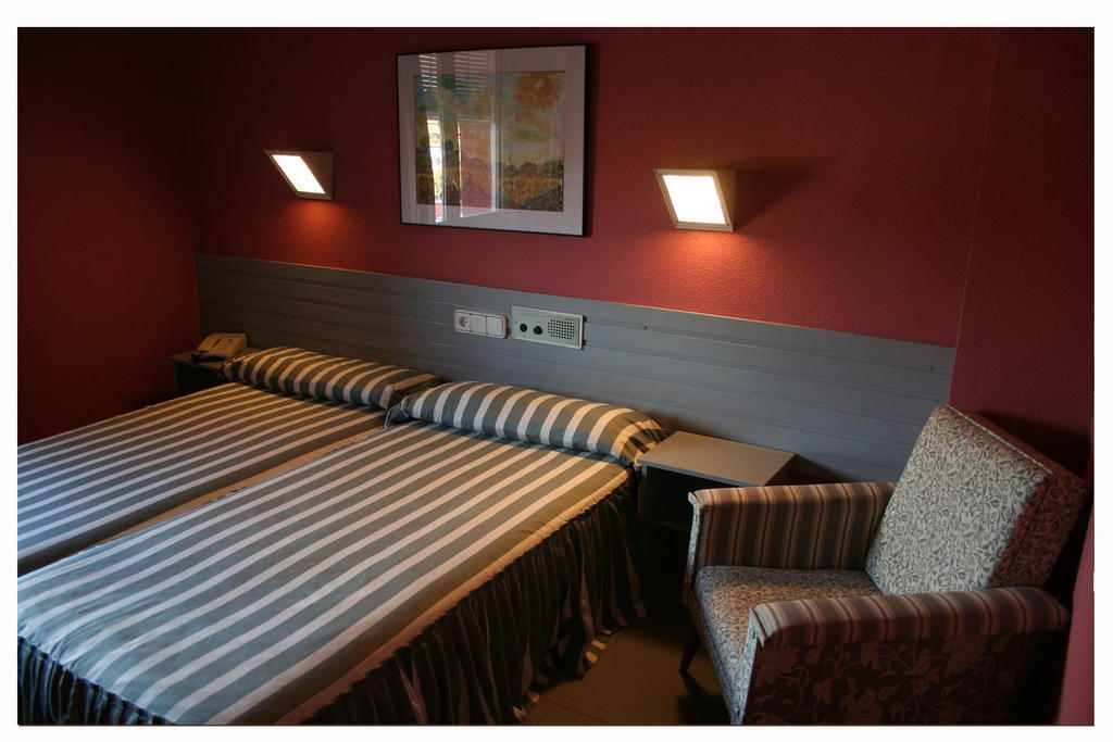Hotel Fidalgo Calamocha Room photo